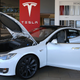 Image for article titled Biggest shortcomings of Tesla's self-driving cars